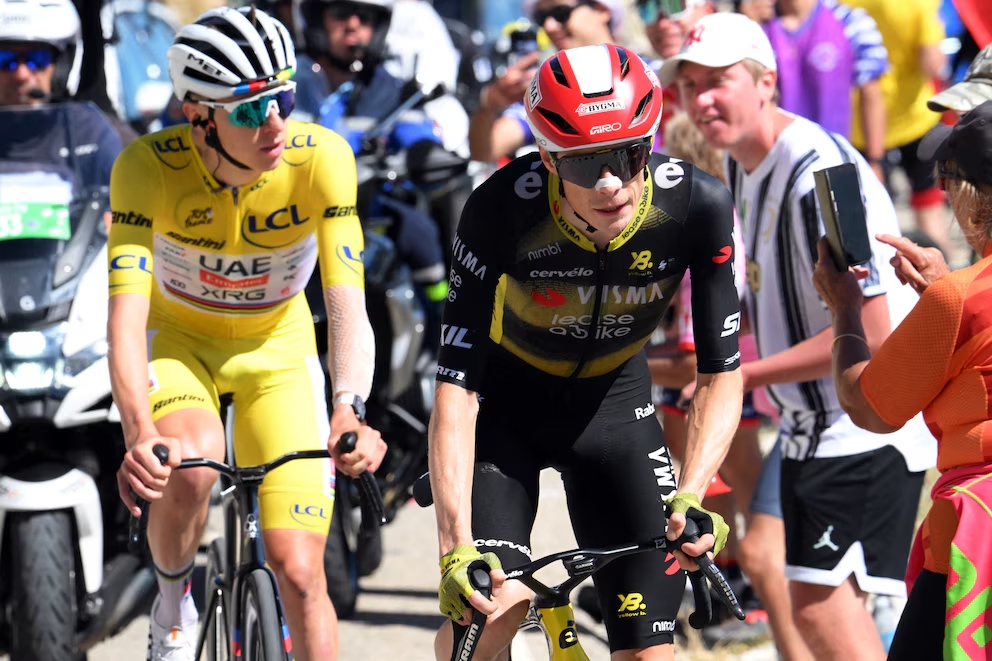 Colombianos Avanzan en la Etapa 17 del Tour de Francia