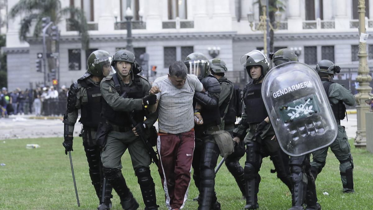 En tiempo récord: una jueza ordenó la liberación de la mayoría de los detenidos y generó malestar en el Gobierno