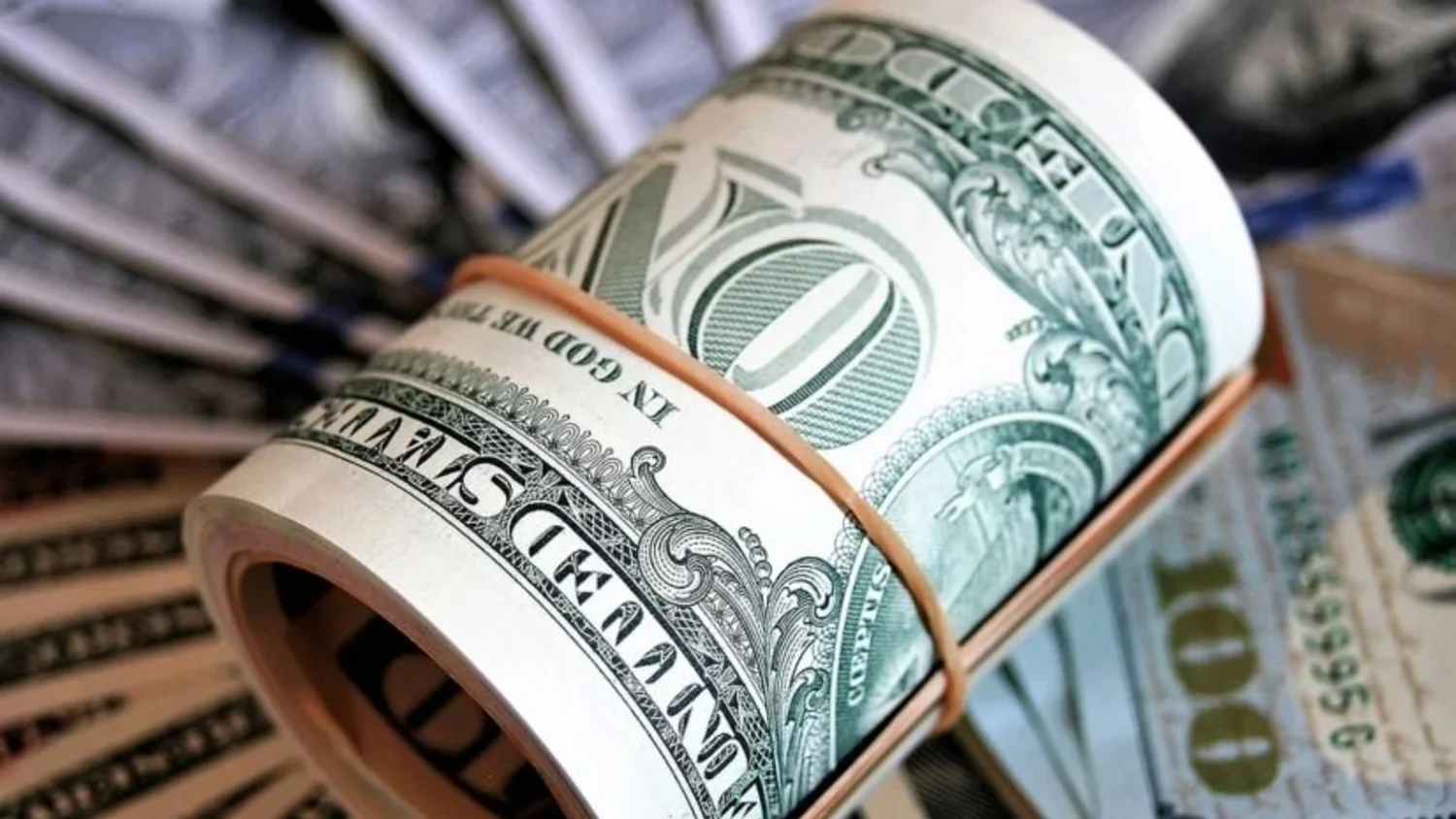 Precio del dólar en los bancos este 6 de mayo de 2025