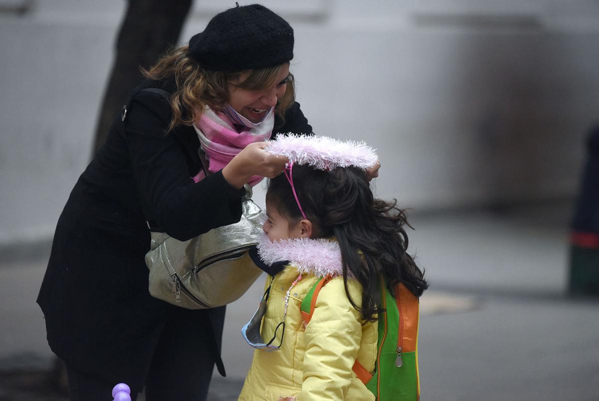 Frío y resfriados: por qué los niños se enferman más en invierno