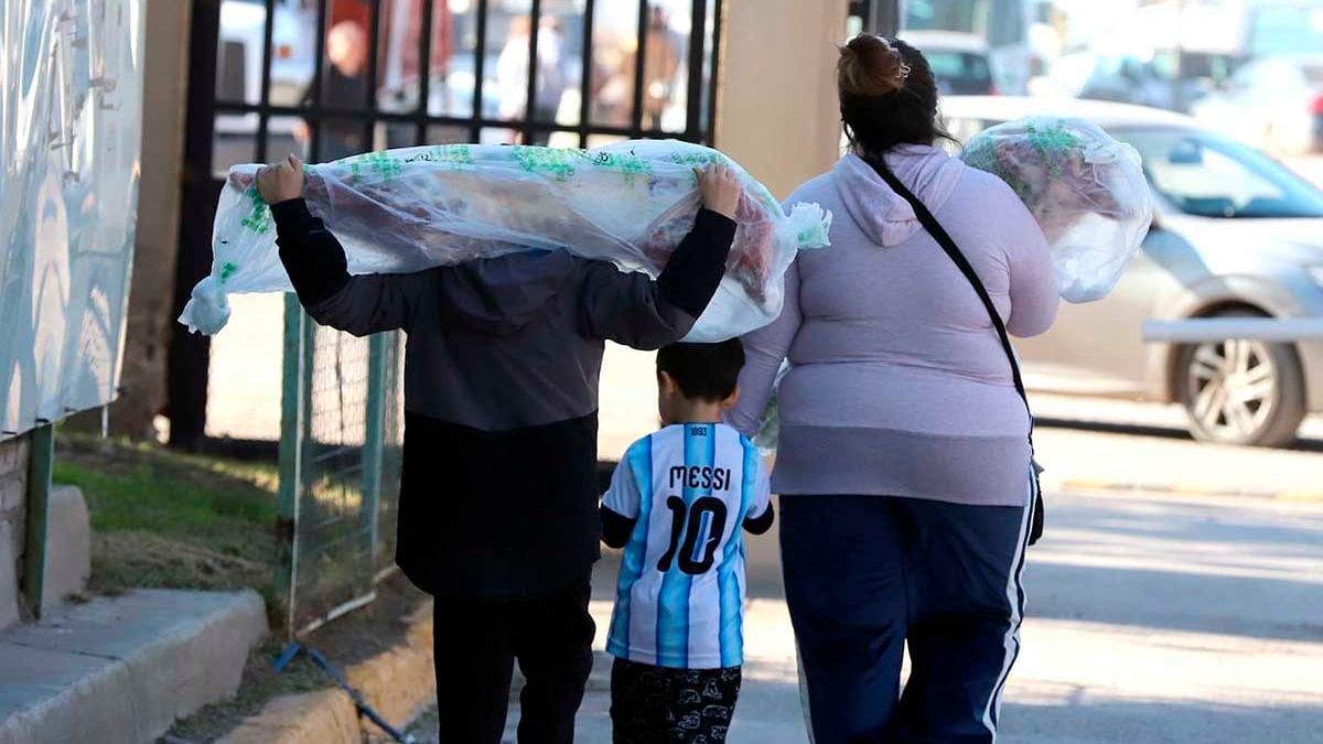 Chivito del norte neuquino y trucha patagónica: la cita del Mercado Concentrador durante los primeros sábados de octubre
