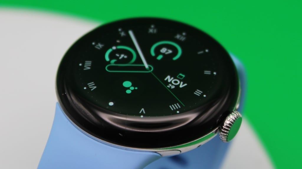 El Pixel Watch 5 ya responde por voz sin depender de la señal: qué se puede hacer y qué todavía no