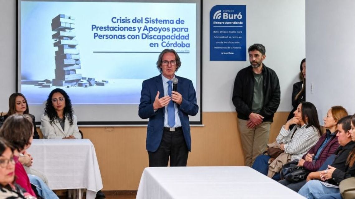 En Córdoba, la espera se vuelve crónica: lo que cuesta acceder a una terapia, una prótesis o un certificado de discapacidad