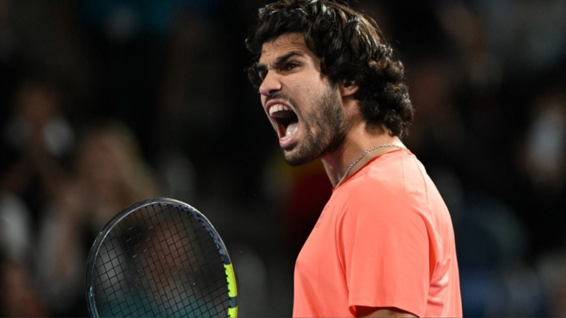 Carlitos ya está en la final y va por el bicampeonato en Tokio