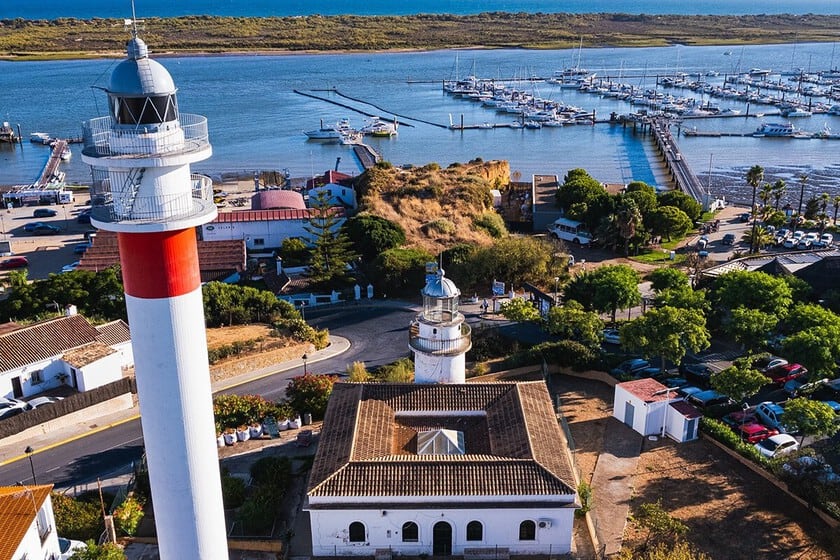 El Rompido, un pueblo de Huelva donde las coquinas se sirven con vista al Atlántico