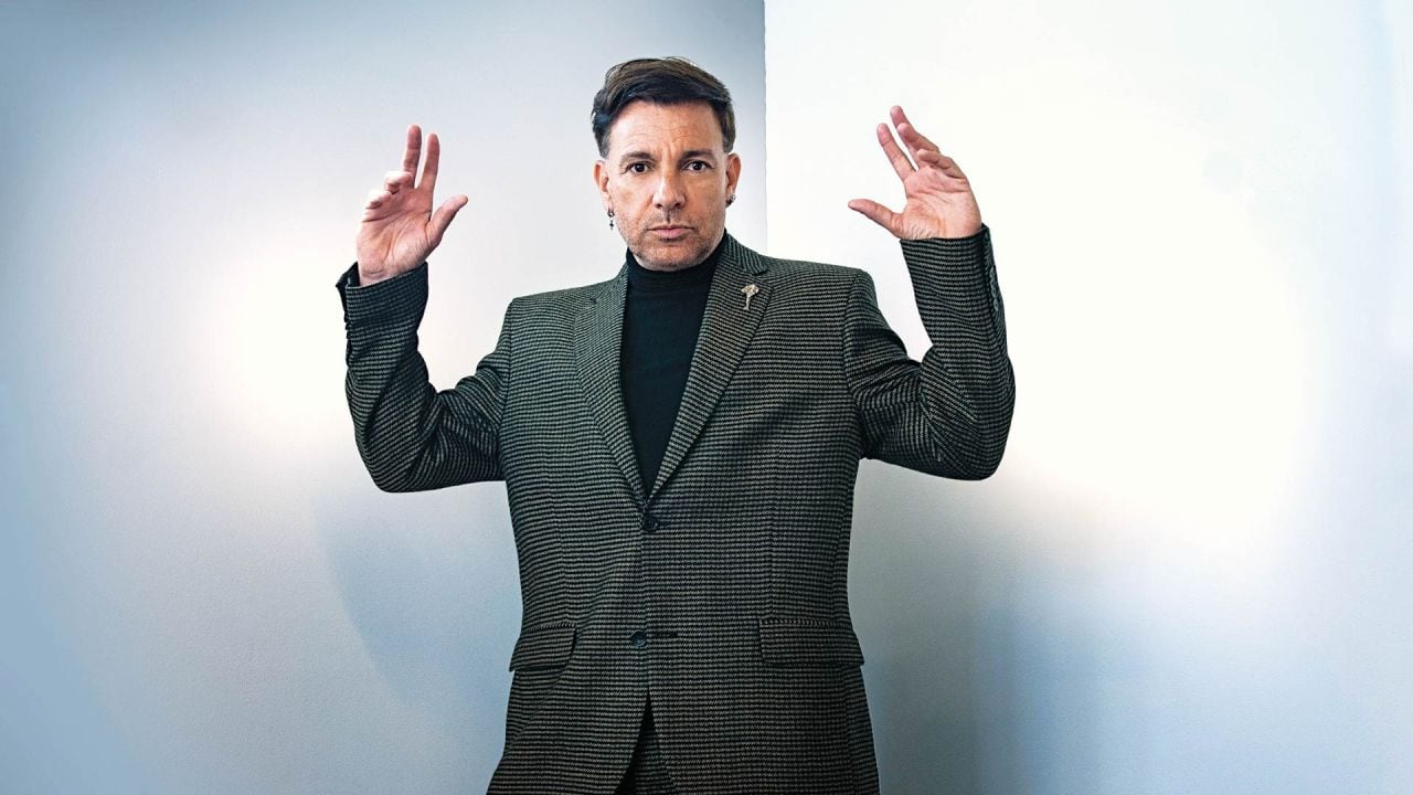 Martín Bossi se saca el traje de imitador y se prueba seis pielas distintas en Amores inesperados