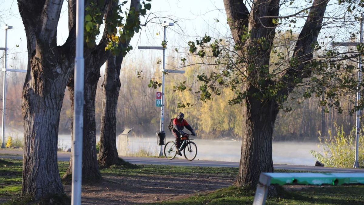 El sábado más frío del finde en Neuquén: aire patagónico, abrigo a mano y un domingo que llega mojado
