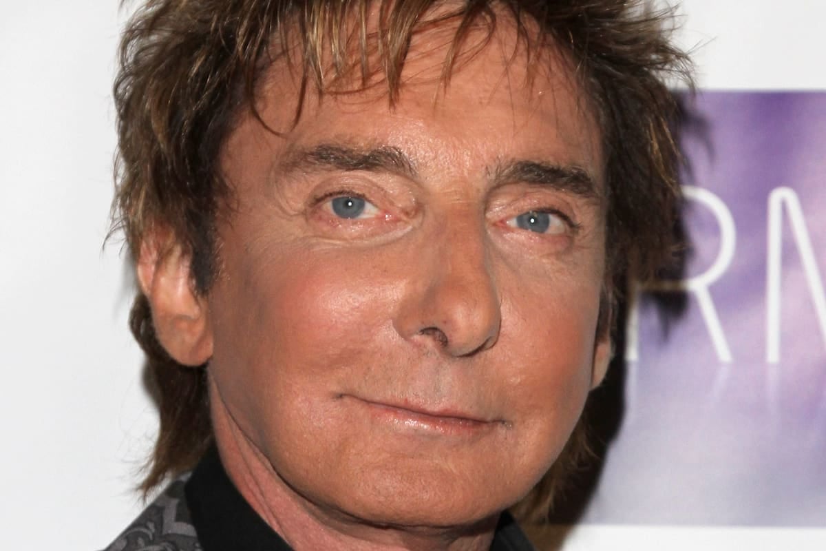 Manilow volvió a parar el show en Las Vegas: una bronquitis lo bajó del escenario a las dos canciones