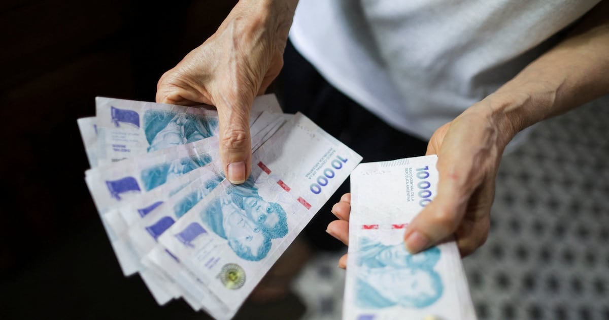 Morosidad joven: las billeteras virtuales duplican a los bancos en deudas atrasadas