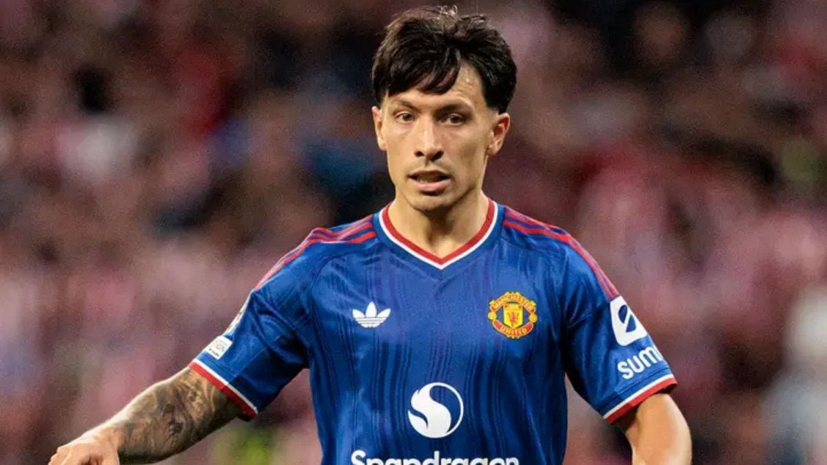 Martínez pidió refuerzos a los gritos y Rooney le soltó la mano con un palazo