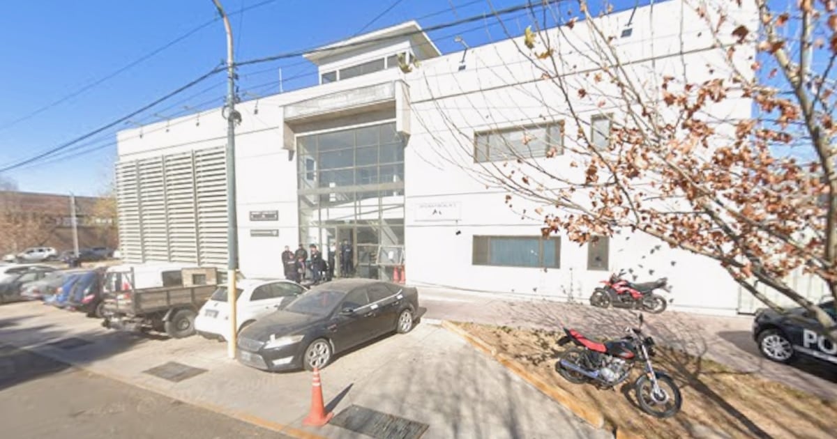 Un efectivo mendocino quedó detenido e imputado por abuso sexual contra una reclusa en una comisaría de Godoy Cruz