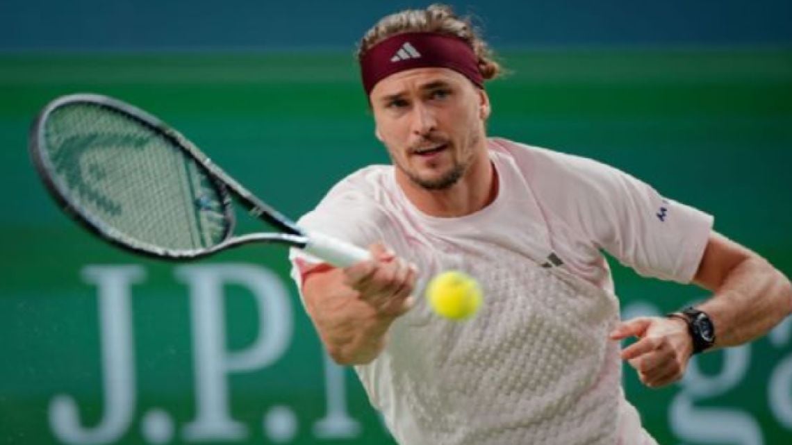 Zverev pasó el filtro de De Miñaur y va por Davidovich Fokina en Shanghai