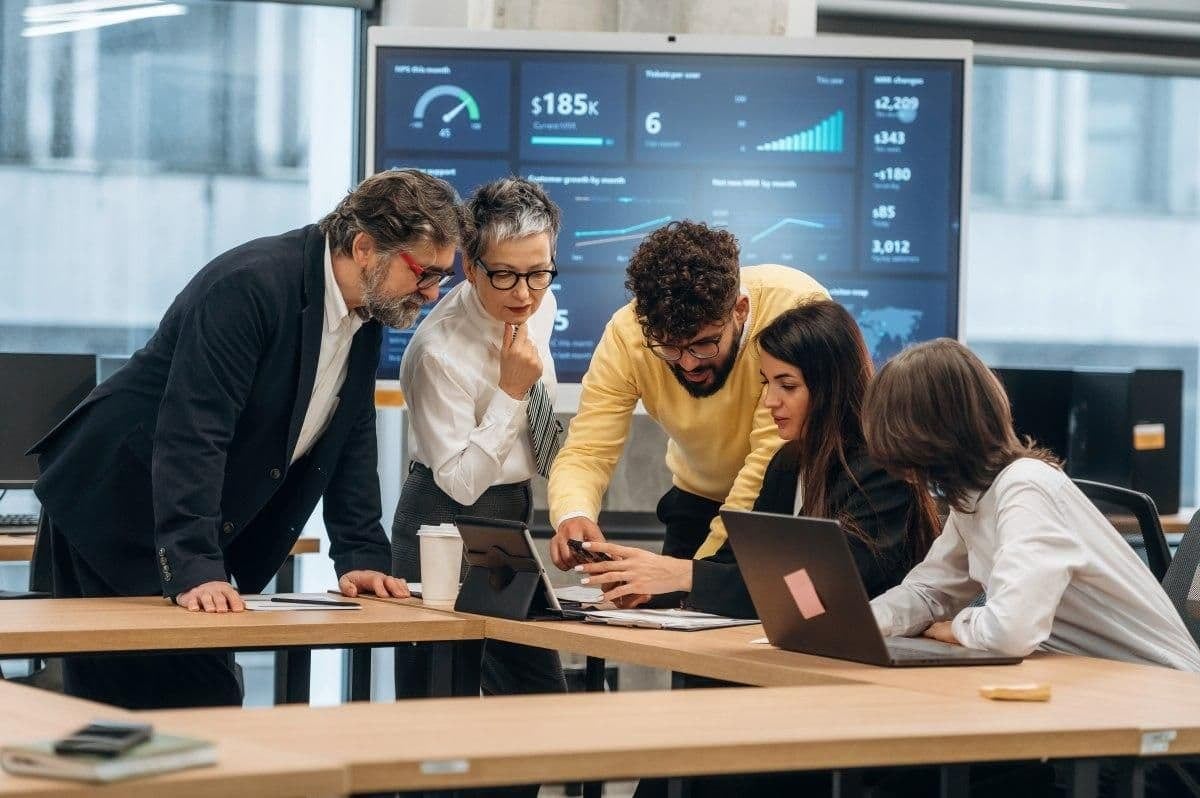 30.000 dólares y un clic: cuánto vale la seguridad de tu empresa para un empleado peruano