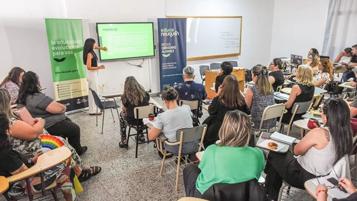 Becas Gregorio Álvarez en Neuquén: 438 estudiantes cobrarán antes de fin de mes y la lista sigue abierta
