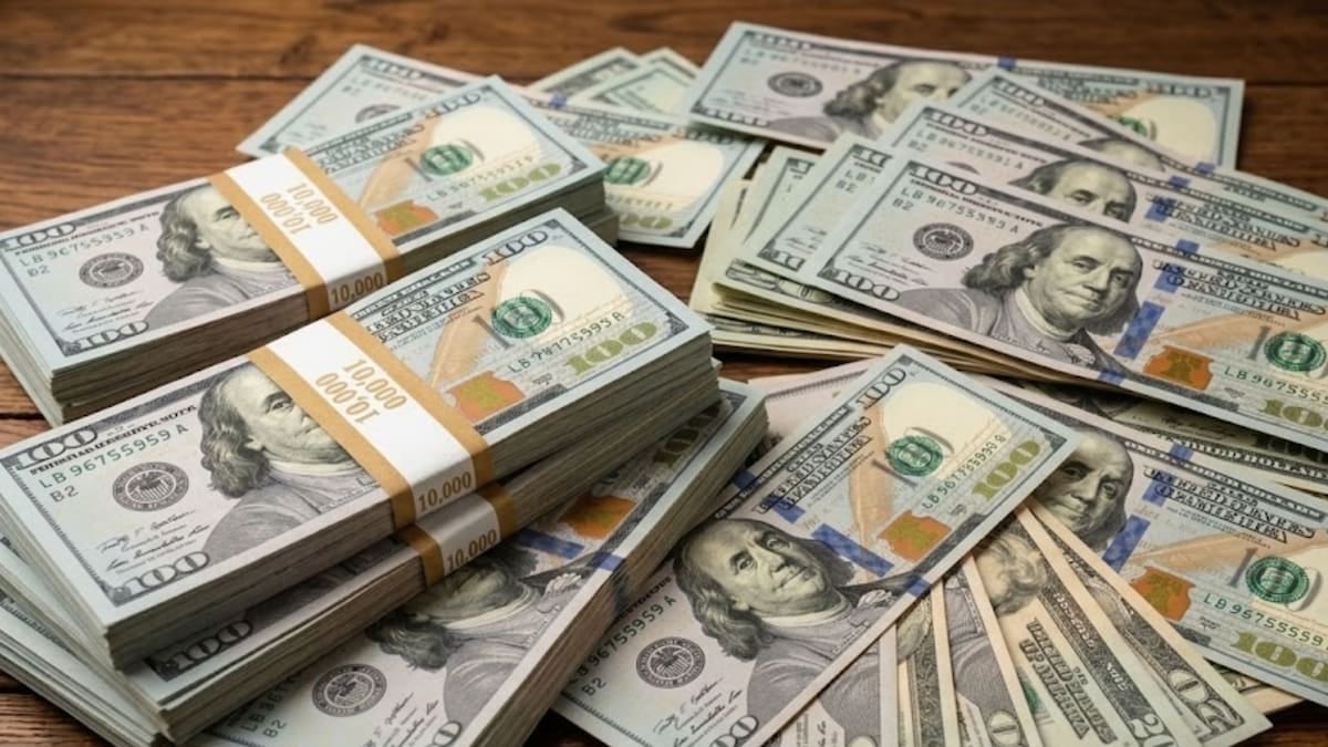 El dólar blue cerró a $1.555 y la brecha con el oficial se redujo al 1,3%