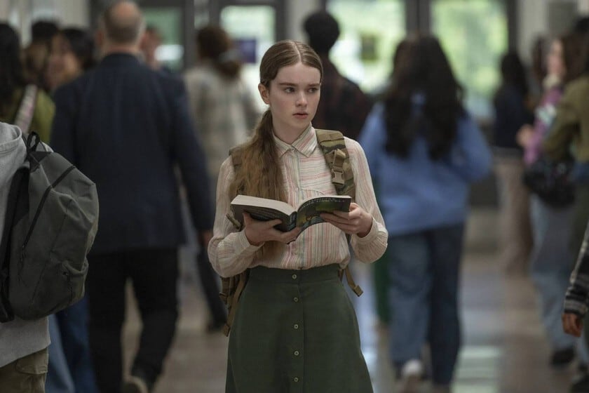 La nueva Carrie aprende a volar leyendo los libros que su madre no quería que tocara