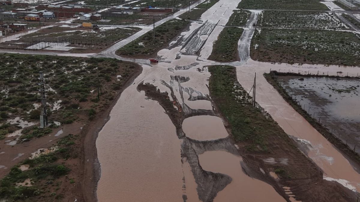 Añelo activate un refugio y asistió a 25 familias tras la tormenta