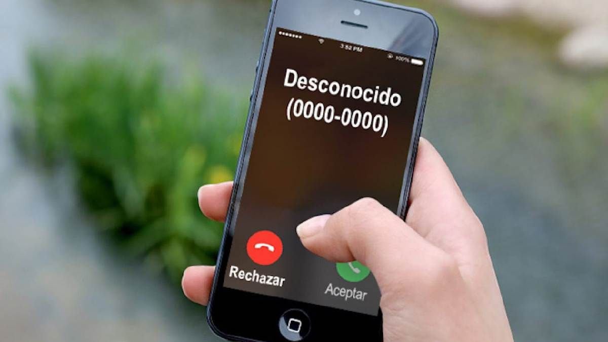 Telefónica deberá indemnizar a una neuququina por líneas y deudas que nunca contrató