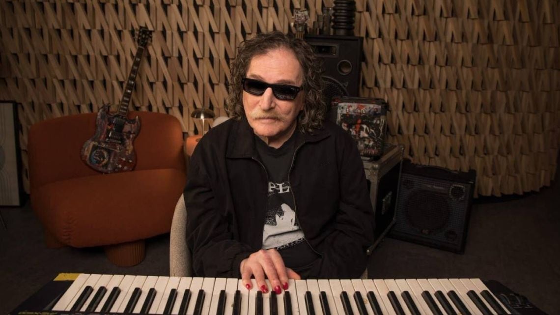 Netflix quiere contar la historia de Charly García desde sus propias palabras