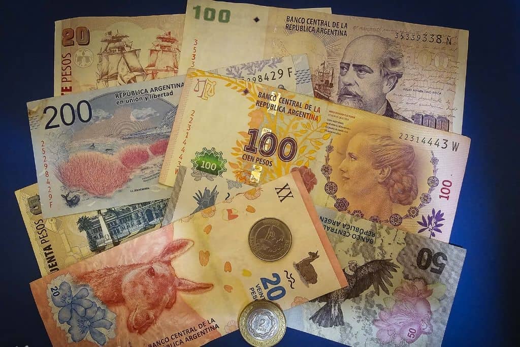 El dólar arranca el lunes sin cambios y la inflación mensual llega al 1,9%