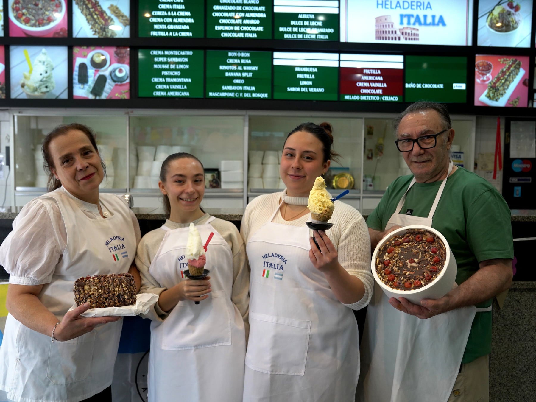 Sesenta años de hielo, recetas y una máquina que nunca dejó de trabajar