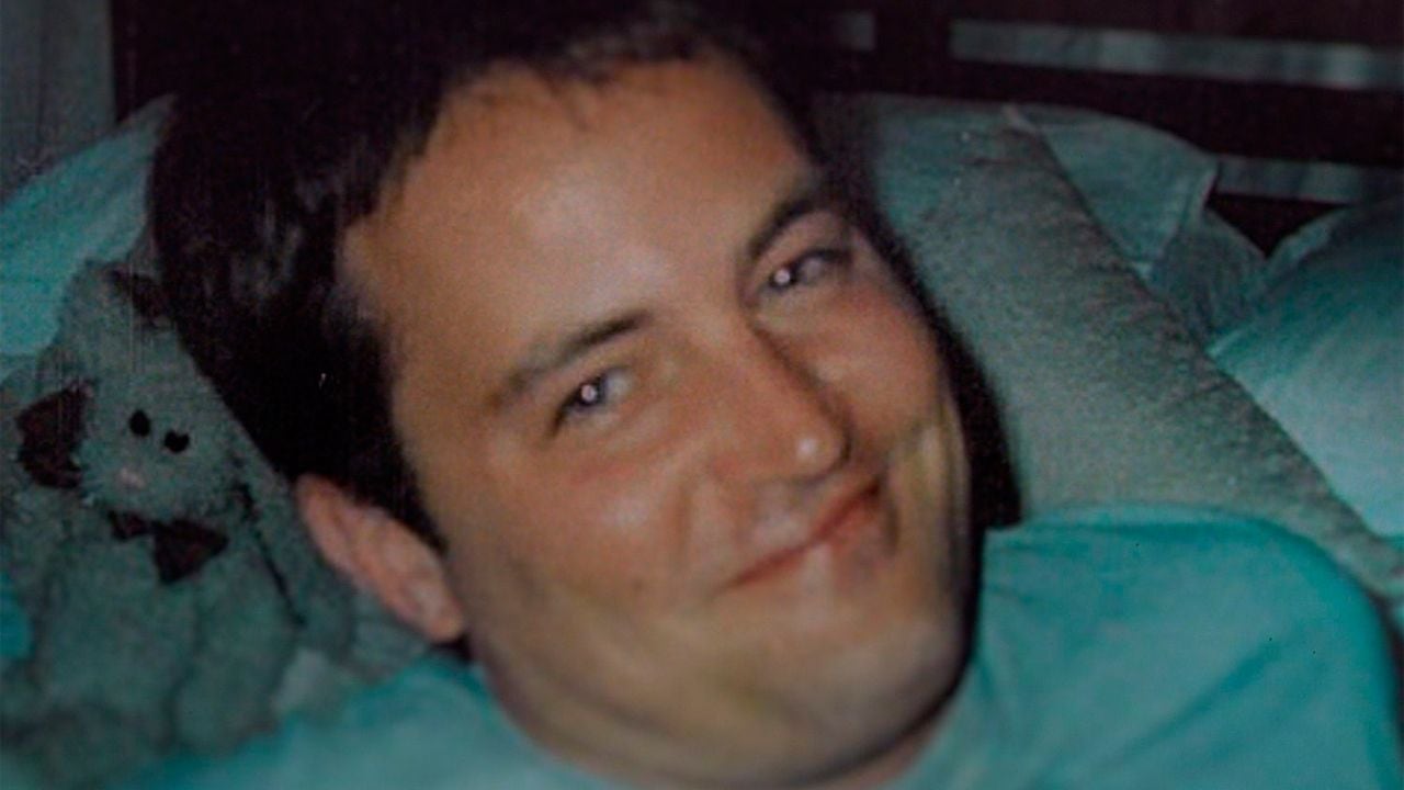 Matthew Perry, detrás de la fama: Netflix reúne a sus seres queridos en una serie documental